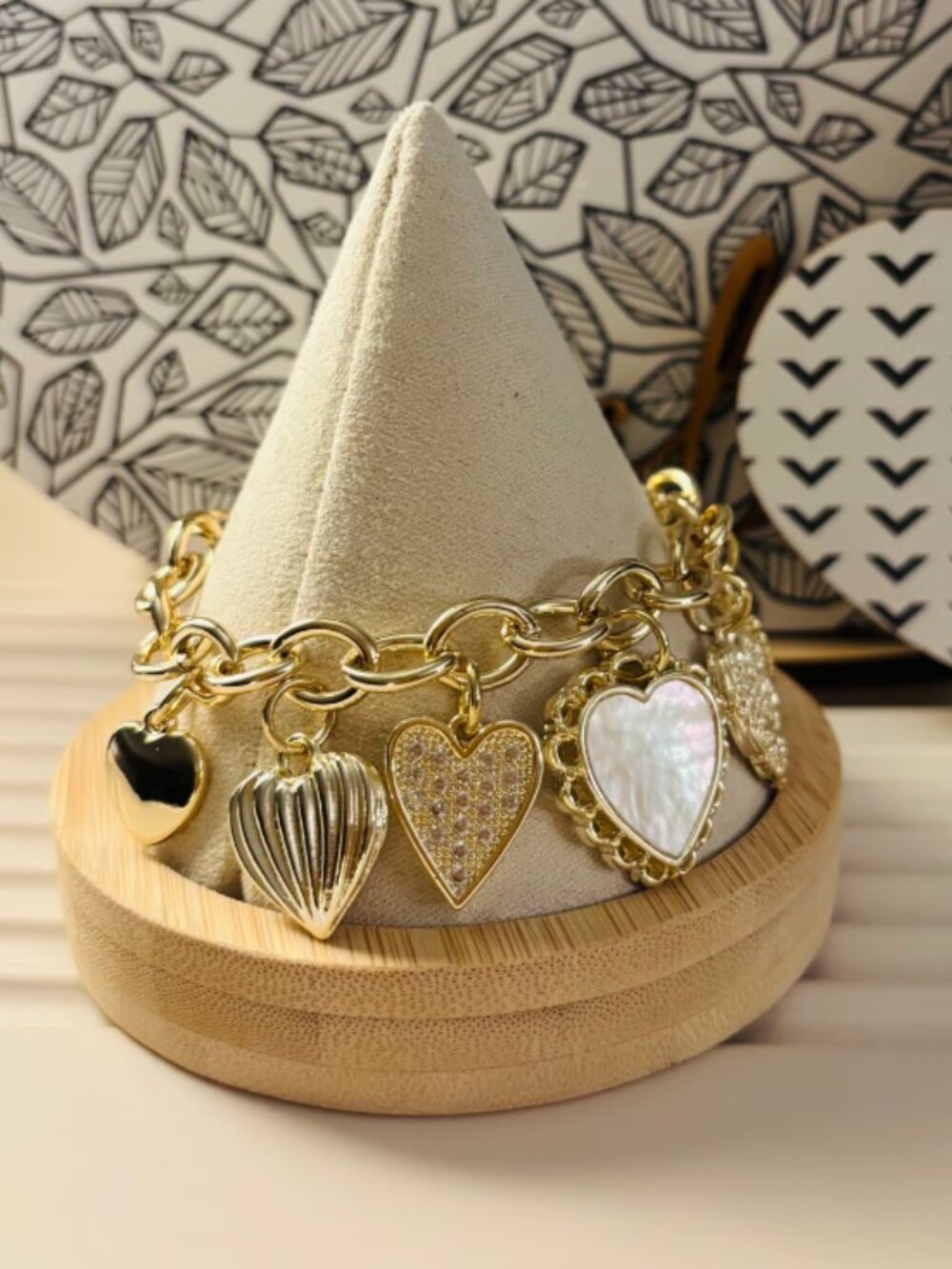 Gold Heart Charm Bracelet with Mother of Pearl